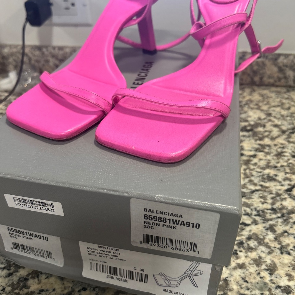 Balenciga Sandals - Picture 2 of 6
